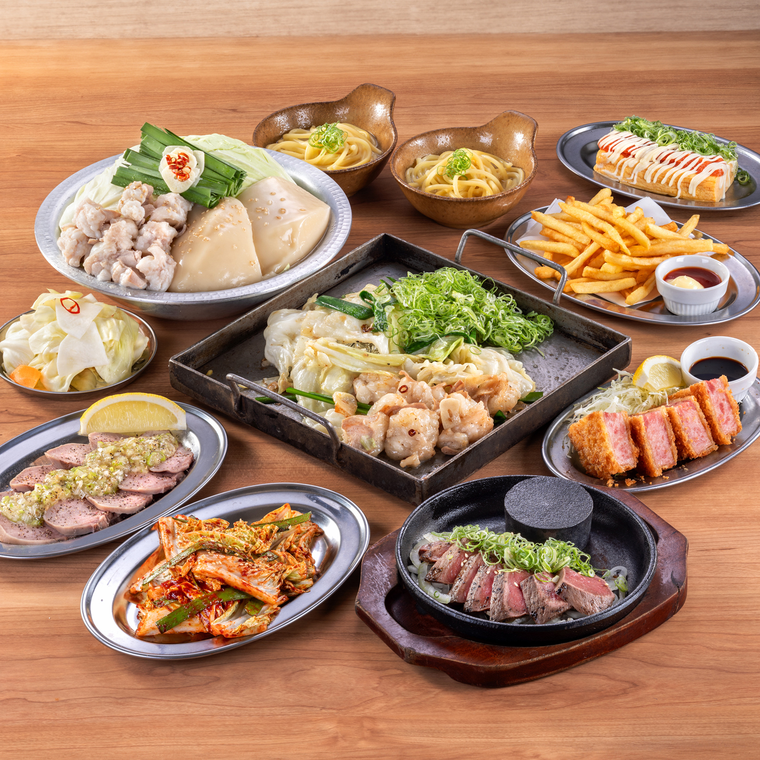 大とろホルモン鉄板焼＆塩もつ鍋 4,500円コース 4,500円