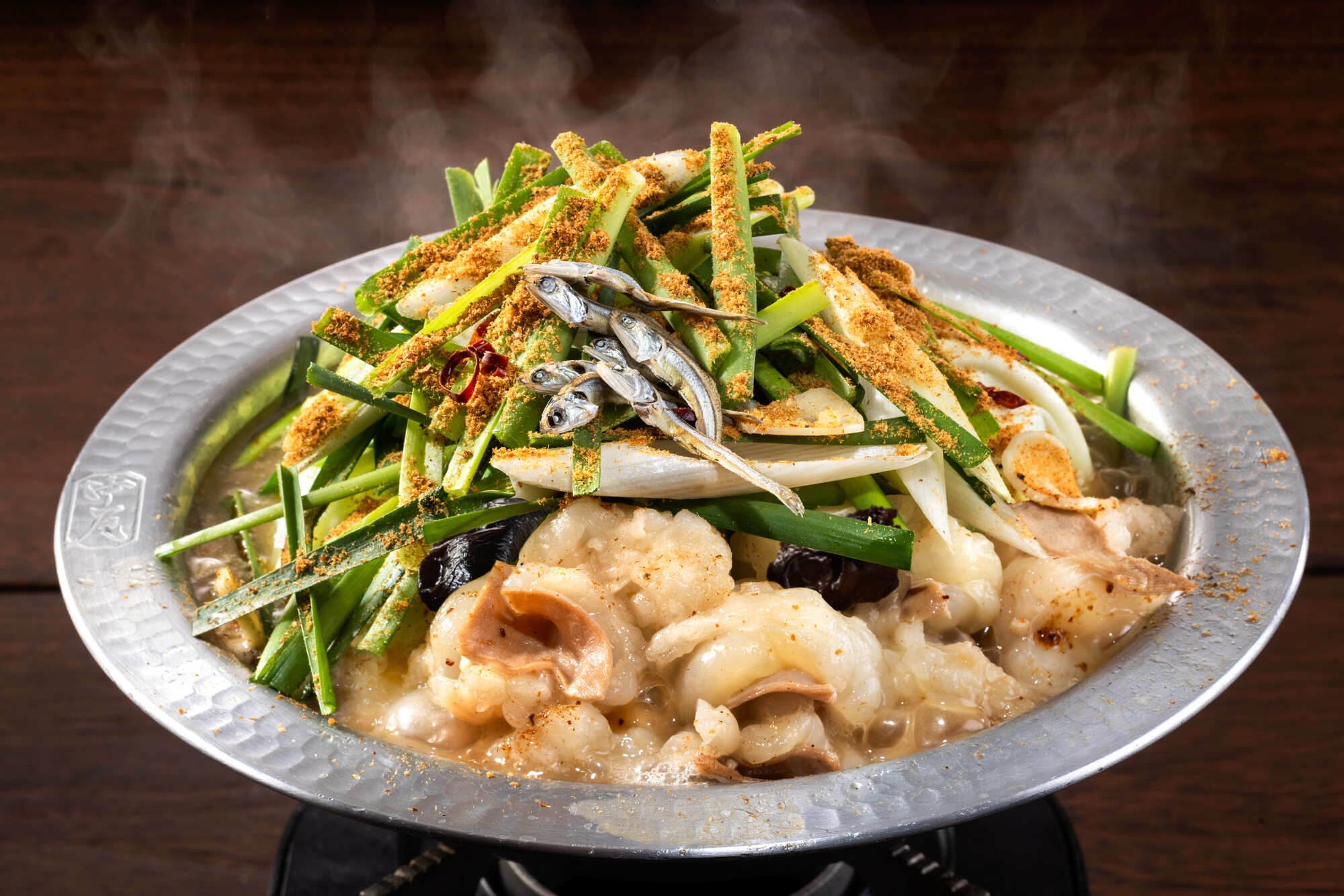 大とろホルモン濃厚煮干もつ鍋